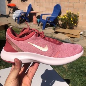 Nike Flex Experience RN 8